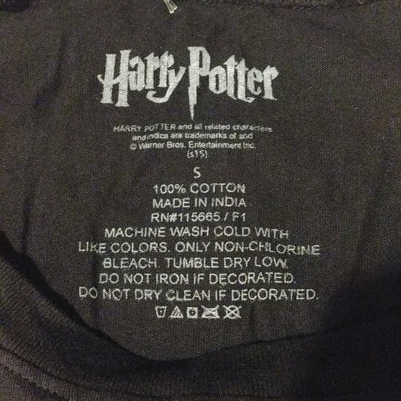 Hogwarts shirt - Picture 3 of 3